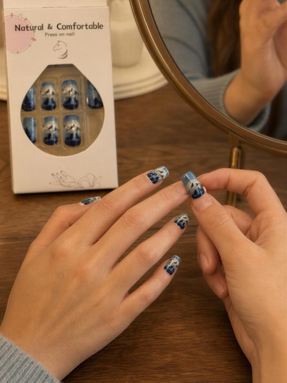 Blue wolves Press-On Nail Set